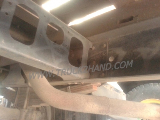 รถบรรทุก 6 ล้อ HINO สมอทอง