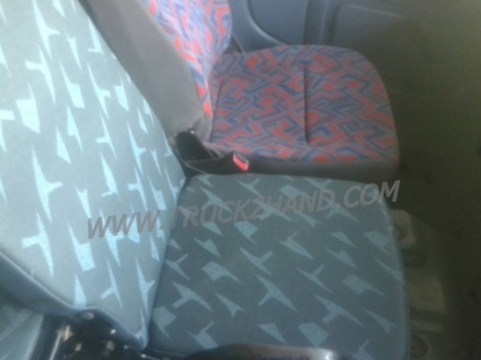 รถบรรทุก 6 ล้อ HINO สมอทอง