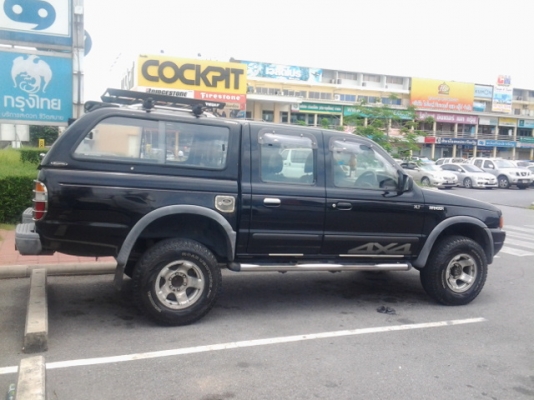 2002 ford 2.5 ranger 4wdโฟร์วีล 4 ประตู สีดำ top 180000