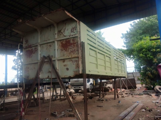 กระบะสิบล้อดั้ม ยาว 6 เมตร กว้าง 245 พร้อมกระบอก ปั๊ม ไม่มีคัชชีเทียม พื้นไม่ได้ปู คัชชีดั้มสวย กระบะสิบล้อดั้ม ยาว 6 เมตร กว้าง 245 พร้อมกระบอก ปั๊ม ไม่มีคัชชีเทียม พื้นไม่ได้ปู คัชชีดั้มสวย