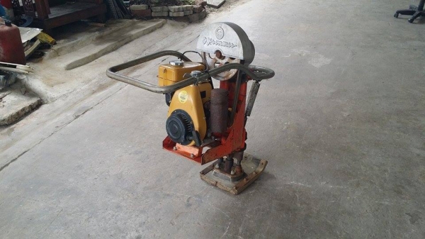 เครื่องตบดิน ROBIN รุ่น EC10  เก่าญี่ปุ่น สภาพดีพร้อมใช้งาน