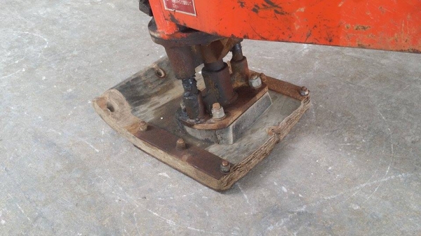 เครื่องตบดิน ROBIN รุ่น EC10  เก่าญี่ปุ่น สภาพดีพร้อมใช้งาน