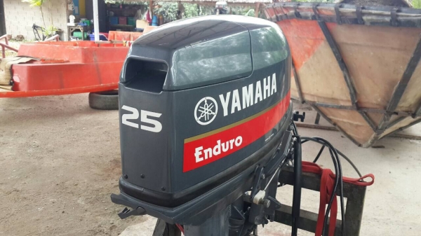 ขายด่วน เครื่องเรือยามาฮ่า 25 แรง สตาร์ทไฟฟ้า สวยมากๆ