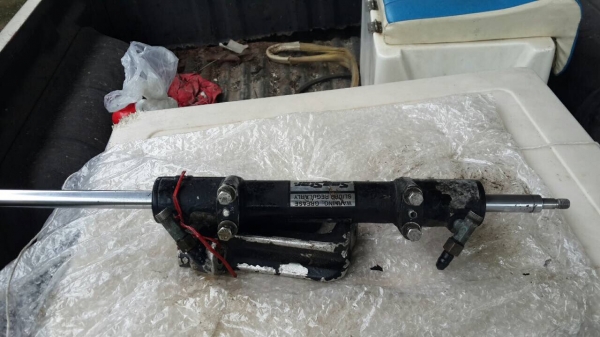 ขายด่วน กระบอกโช๊คบังคับเลี้ยว