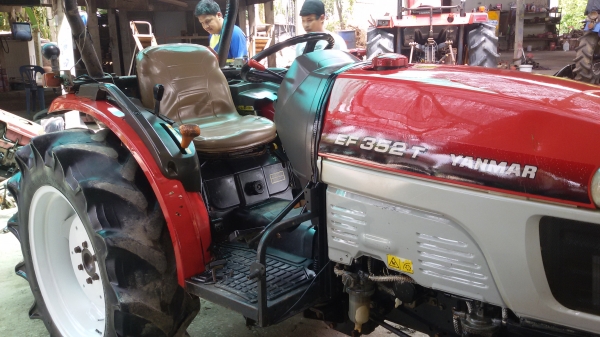 ขายรถไถยันม้า35แรงพร้อมไช้งานรถอยู่ วังบัว คลองขลุง กำแพงเพชร  ราคา168000บาท  มีผาน5อันพร้อมทะเบียน สนใจสอบุถามได้ที่081 3655997 อ๋าพร  พาเจริญ  ราคาต่อรองได้อีกนะครับ