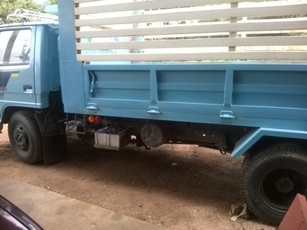 ขายหกล้อดั๊ม nkr 110 แรง