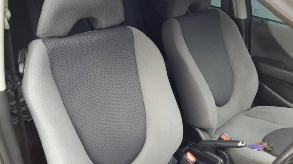 ขาย Honda jazz ปี 47สีดำสวยมาก เกียร์ออโต้ ราคา 235,000 บาท ++++++++ ขาย Honda jazz ปี 47สีดำสวยมาก เกียร์ออโต้ ราคา 235,000 บาท ++++++++