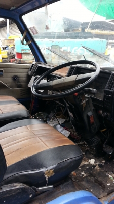 ขายรถ 4 ล้อกลางราคา 180,000 บาท ขายรถ 4 ล้อกลางราคา 180,000 บาท