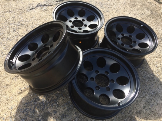 แม็กหยดน้ำลาย Mickey ขอบ 16x8 ET-10 สภาพสวยๆ