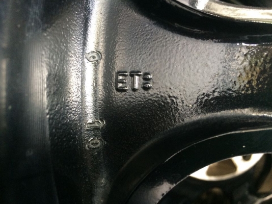 แม็กหยดน้ำลาย Mickey ขอบ 16x8 ET-10 สภาพสวยๆ