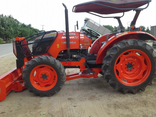 ขาย แทรกเตอร์ KUBOTA M6040 สวยๆถูกๆ คับ
