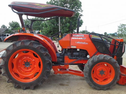 ขาย แทรกเตอร์ KUBOTA M6040 สวยๆถูกๆ คับ