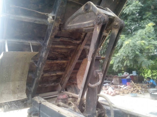 **235,000 บ.ต่อรอง/// 6ล้อดั้มดิน5คิว ISUZU 100แรง **ขาย ISUZU 100HP 6ล้อดั้มดิน5คิว ราคาถูก ISUZU ELF(หัวแป) 4BB1-100แรงฝาขาว เครื่องเดิม เกียร์110 กรองROCKY เครื่อง100แรง ฝาขาว เครื่องดี แห้งดี แน่น แรง เกียร์ยาว เข้าง่าย ไม่หลุดครับ ช่วงล่างเดิม 5น็อต