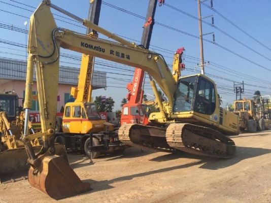 ขายรถแบคโฮ KOMATSU PC220-6 ระบบไฟฟ้าเต็ม สภาพสวยพร้อมใช้ นำเข้าจากญี่ปุ่น มีVDOการทำงานให้ชมครับ