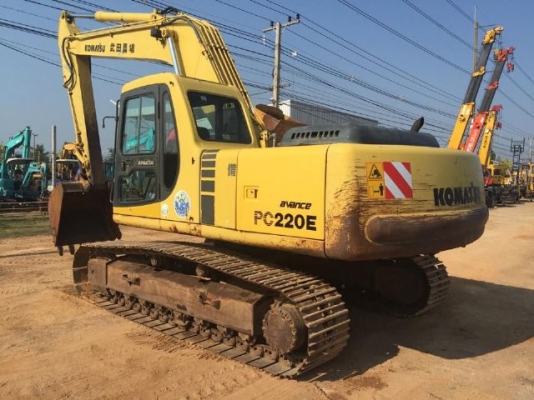 ขายรถแบคโฮ KOMATSU PC220-6 ระบบไฟฟ้าเต็ม สภาพสวยพร้อมใช้ นำเข้าจากญี่ปุ่น มีVDOการทำงานให้ชมครับ