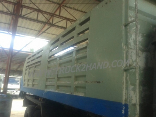 รถบรรทุก 10 ล้อดัมพ์ ยี่ห้อ HINO