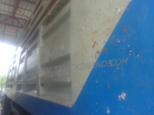 รถบรรทุก 10 ล้อดัมพ์ ยี่ห้อ HINO