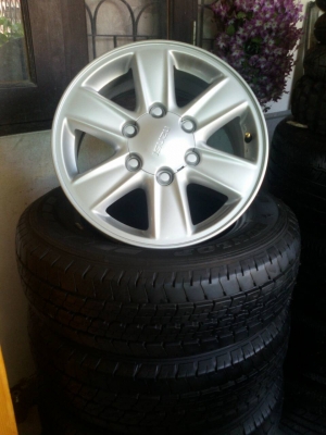 ล้อ isuzu ขอบ 16 ถอดป้ายแดงชุดล่ะ 5,800