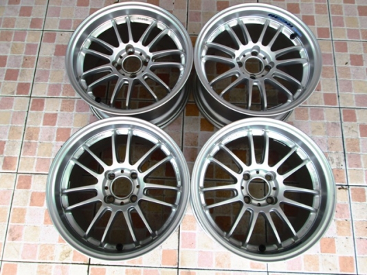 ขายล้อลาย RE30 15x8 4/100 ET.28 สี silver สี่ลูก