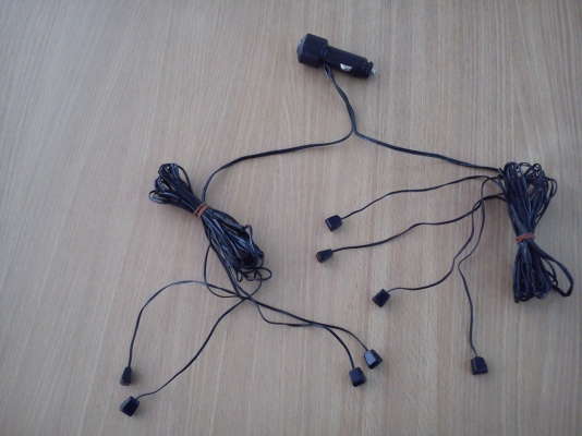 ไฟประดับตกแต่งในรถยนต์แสงสีฟ้า ยี้ห้อ CARMATE ข้างละ 4จุด