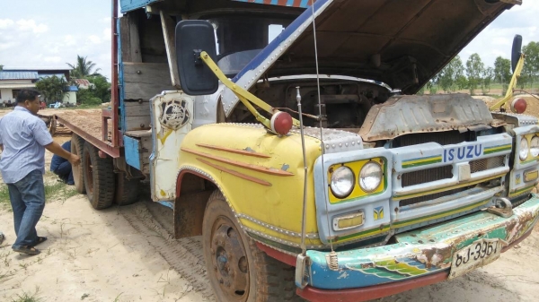 ISUZU หัวยาว หางปลา เครื่อง 6BB1 พร้อมใช้ เล่มไม่มีนะครับ