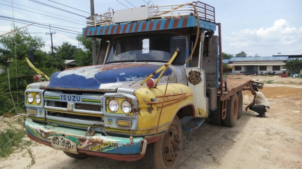 ISUZU หัวยาว หางปลา เครื่อง 6BB1 พร้อมใช้ เล่มไม่มีนะครับ