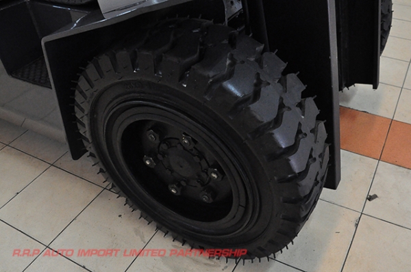 ขายรถโฟล์คลิฟท์มือสอง ดีเซล NISSAN  รุ่น UGJ02 ราคา 345,000 บาท นำเข้าจากประเทศญี่ปุ่น 100\% ไม่เคยใช้งานในไทย