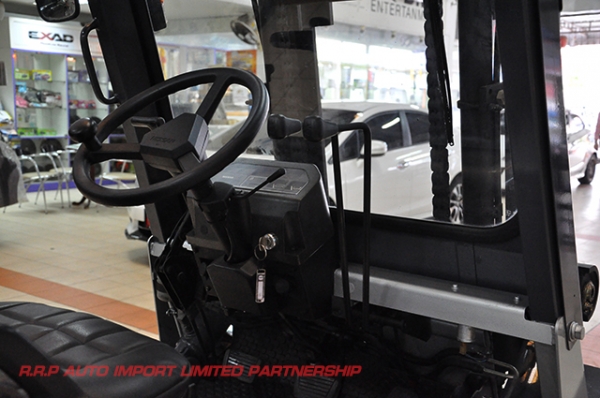 ขายรถโฟล์คลิฟท์มือสอง ดีเซล NISSAN  รุ่น UGJ02 ราคา 345,000 บาท นำเข้าจากประเทศญี่ปุ่น 100\% ไม่เคยใช้งานในไทย