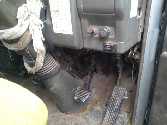 ขาย ISUZU  110  แรง หัวการ์ตูนสวยๆ กระจกไฟฟ้า เล่มทะเบียน พร้อมโอน