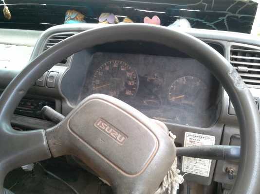 ขาย ISUZU  110  แรง หัวการ์ตูนสวยๆ กระจกไฟฟ้า เล่มทะเบียน พร้อมโอน