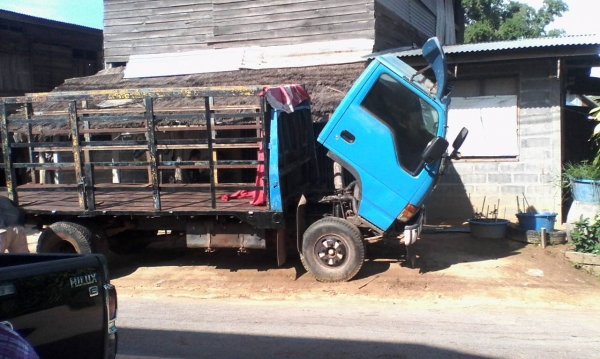 ขาย ISUZU  110  แรง หัวการ์ตูนสวยๆ กระจกไฟฟ้า เล่มทะเบียน พร้อมโอน