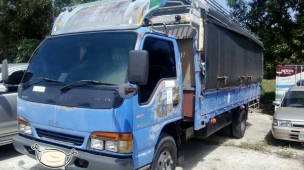 หกล้อ อีซูซุ NQR150 ปี49 ยาว5.50ม สภาพดีบางเดิมทั้งคัน ใช้งานน้อยไม่เคยบรรทุกหนัก  เอกสารทะเบียนพร้อม