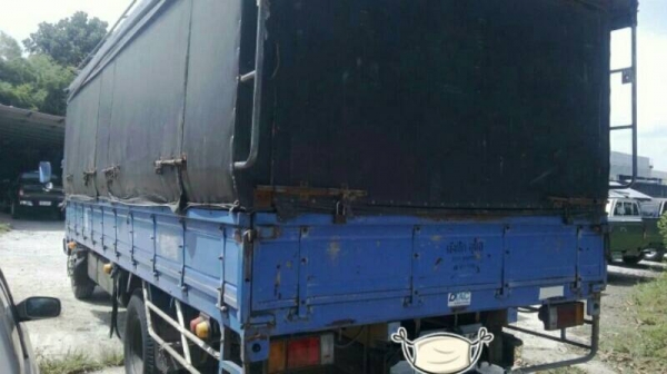 หกล้อ อีซูซุ NQR150 ปี49 ยาว5.50ม สภาพดีบางเดิมทั้งคัน ใช้งานน้อยไม่เคยบรรทุกหนัก  เอกสารทะเบียนพร้อม