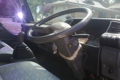 หกล้อ อีซูซุ NQR150 ปี49 ยาว5.50ม สภาพดีบางเดิมทั้งคัน ใช้งานน้อยไม่เคยบรรทุกหนัก  เอกสารทะเบียนพร้อม