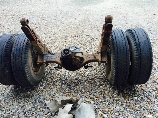 ขายเสื้อเพลาอีซูซุ 110 พร้อมแหนบ ยาง