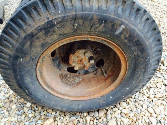 ขายเสื้อเพลาอีซูซุ 110 พร้อมแหนบ ยาง