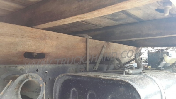 รถสี่ล้อใหญ่ ยี่ห้อโตโยต้า ปี 2543 รถสี่ล้อใหญ่ ยี่ห้อโตโยต้า ปี 2543