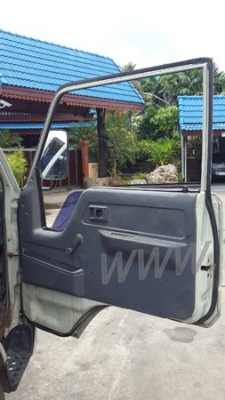 รถสี่ล้อใหญ่ ยี่ห้อโตโยต้า ปี 2543 รถสี่ล้อใหญ่ ยี่ห้อโตโยต้า ปี 2543