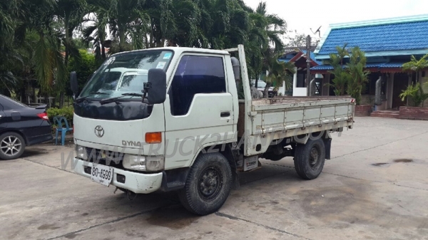 รถสี่ล้อใหญ่ ยี่ห้อโตโยต้า ปี 2543 รถสี่ล้อใหญ่ ยี่ห้อโตโยต้า ปี 2543