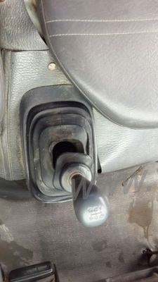 รถสี่ล้อใหญ่ ยี่ห้อโตโยต้า ปี 2543 รถสี่ล้อใหญ่ ยี่ห้อโตโยต้า ปี 2543