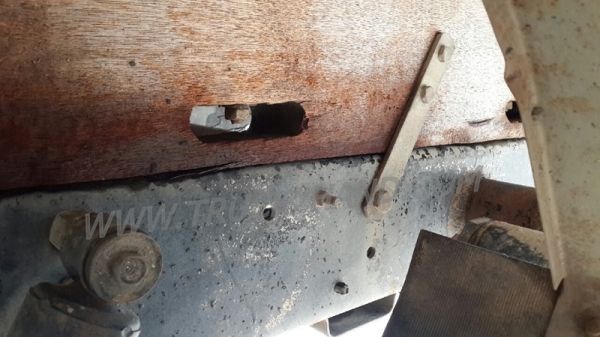 รถสี่ล้อใหญ่ ยี่ห้อโตโยต้า ปี 2543 รถสี่ล้อใหญ่ ยี่ห้อโตโยต้า ปี 2543