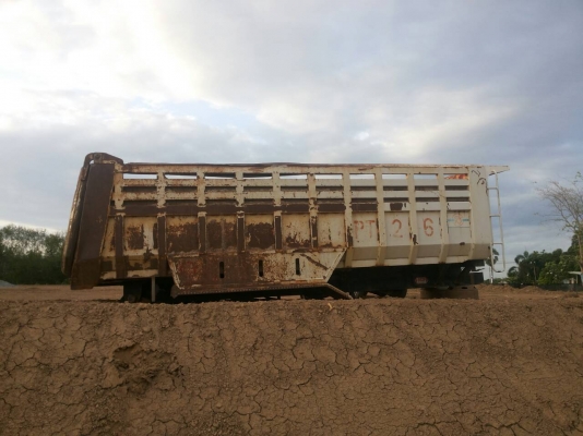 ขายกระบะดั๊มพ์ท้องเรือ