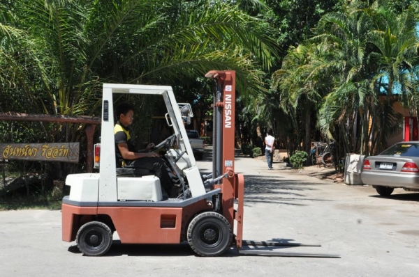 ขายFORKLIFT NISSAN FG15(1.5ตัน) เสา3.50เมตร สวยเดิมจากญี่ปุ่น ยังไม่เคยใช้ในไทย 115,000เท่านั้น!!