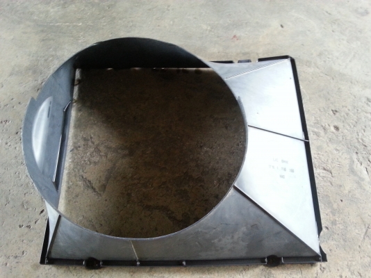 โครงพัดลมระบายความร้อน BMW E30 สวยไม่มีแตก