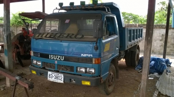 ขาย 6 ล้อดั้ม NPR เครื่อง 4BD1 115 แรงม้า เกียร์ร็อคกี้ คัสซีสวยตลอดเส้น เฟืองท้าย F พวงมาลัยพาวเวอร์ ทะเบียนพร้อมโอน