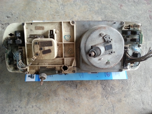 เรือนไม BMW E21