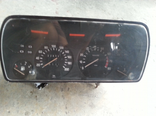 เรือนไม BMW E21