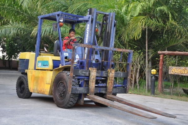 ลดกระหน่ำ!!ขาย KOMATSU FG35C งาสไลด์หนีบ 3.5ตันครึ่ง สวยเดิมจากญี่ปุ่น ยังไม่เคยใช้ในไทย 280,000เท่านั้น!!