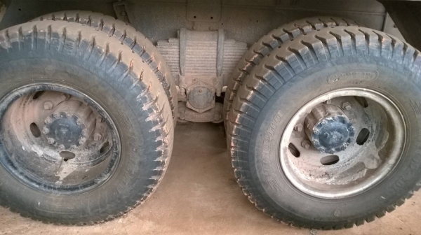 ขาย HINO MEGA 320 ปี 48 มีระบบลากพ่วง เครื่องเดิม เกียร์เดิม คัสซีสวยตลอดเส้น ช่วงล่างแน่น แอร์เย็น ทะเบียนพร้อมโอน