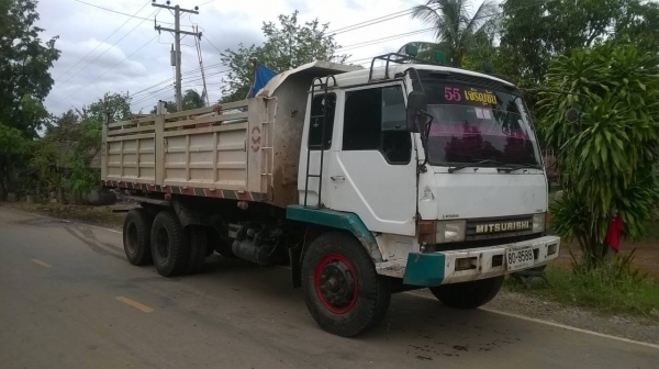 ขายไอ้หลง FN527M-A เครื่อง 6D16 195 แรงม้า เกียร์ 10 สปีด คัสซีสวยตลอดเส้น แอร์เย็นเฉียบ ช่วงล่างสาแหรกเฉียง ยางเต็ม ทะเบียนเต็มพร้อมโอนครับ